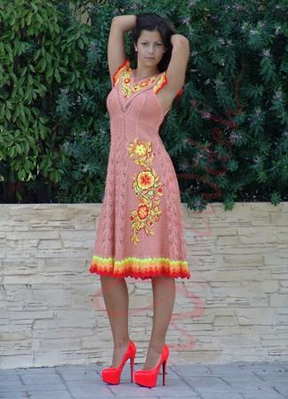 Вязаное платье "Аленький цветочек"